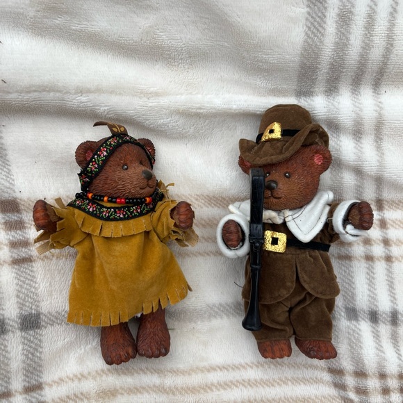 Russ Berrie Co. Thanksgiving Bears Pilgrim & Native American Moveable 1980’s - Picture 7 of 16